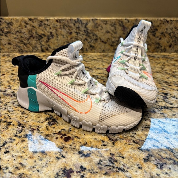 Nike Shoes - Nike Women’s Metcon - Size 7